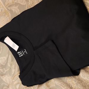 Long Sleeve Black Tee